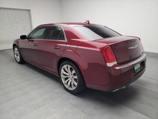2017 Chrysler 300 Limited