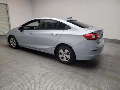 Silver Ice Metallic 2018 Chevrolet Cruze LS