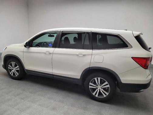 White Diamond Pearl 2018 Honda Pilot EX-L