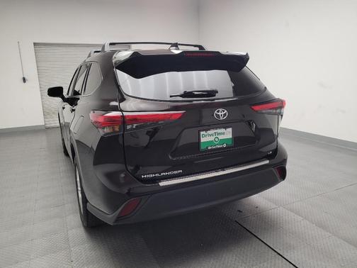 2021 Toyota Highlander LE