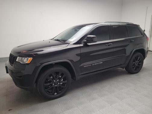 2020 Jeep Grand Cherokee Laredo