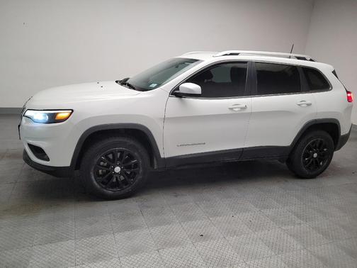 Bright White Clearcoat 2019 Jeep Cherokee Latitude