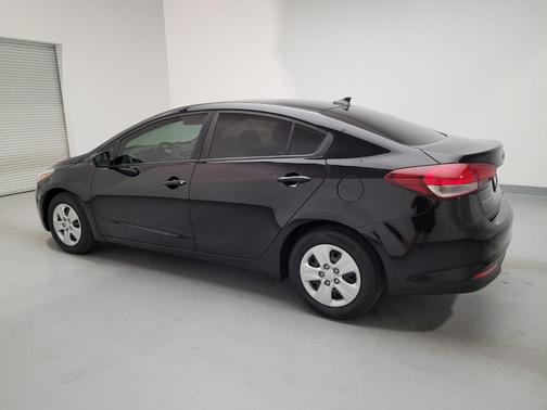 Photo 3 of 32 of 2018 Kia Forte LX