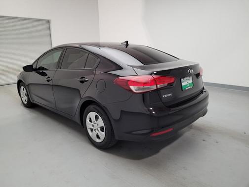 Photo 5 of 32 of 2018 Kia Forte LX