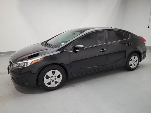 Photo 2 of 32 of 2018 Kia Forte LX