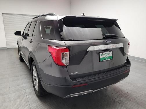 Magnetic Metallic 2020 Ford Explorer XLT