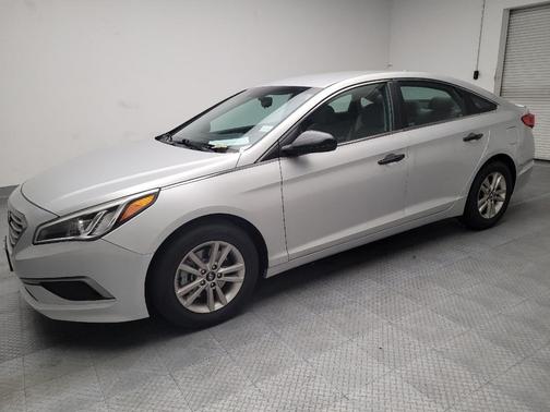 Symphony Silver 2016 Hyundai SONATA SE
