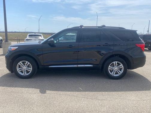 Agate Black Metallic 2023 Ford Explorer XLT
