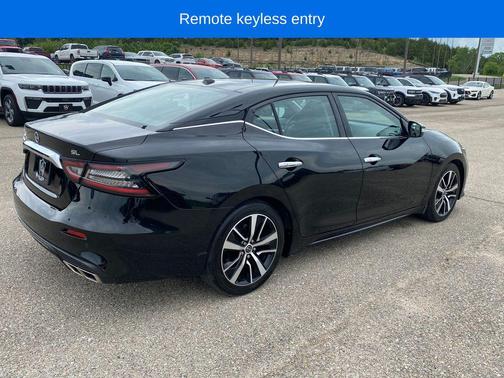 Super Black 2023 Nissan Maxima SL