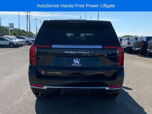 Onyx Black 2025 GMC Yukon XL Denali