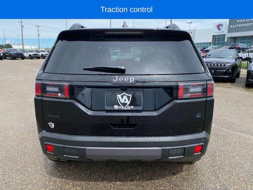 Diamond Black Crystal Pearlcoat 2026 Jeep Cherokee 85th Anniversary 4x4