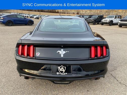 2016 Ford Mustang V6