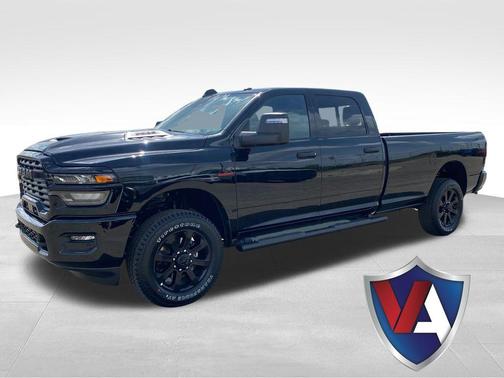 Diamond Black Crystal Pearlcoat 2026 RAM 2500 Black Express Crew Cab 4x4 8' Box