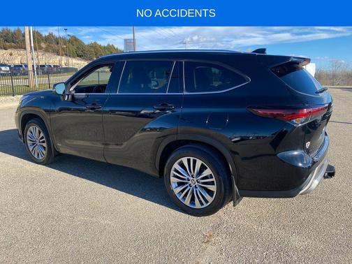 2024 Toyota Highlander Hybrid Platinum