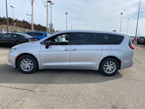 2026 Chrysler Voyager LX
