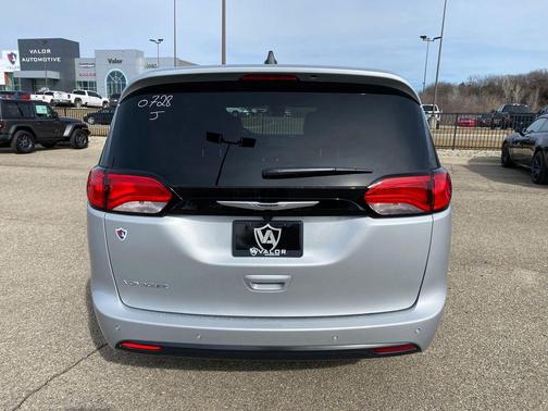 2026 Chrysler Voyager LX