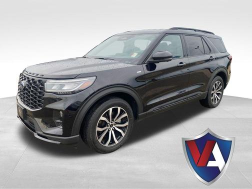 Agate Black Metallic 2025 Ford Explorer ST-Line