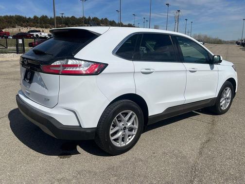 Oxford White 2023 Ford Edge SEL