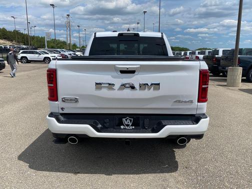 Ivory White Tri-Coat Pearlcoat 2026 RAM 1500 Longhorn
