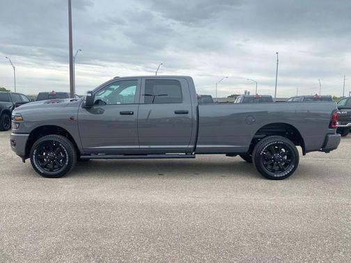 Ceramic Gray Clearcoat 2026 RAM 2500 Black Express Crew Cab 4x4 8' Box