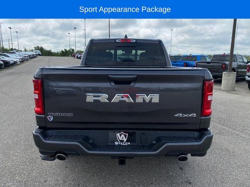 Granite Crystal Metallic Clearcoat 2026 RAM 1500 Big Horn/Lone Star