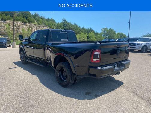 2022 RAM 3500 Limited Crew Cab 4x4 8' Box