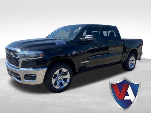 Diamond Black Crystal Pearlcoat 2026 RAM 1500 Big Horn/Lone Star