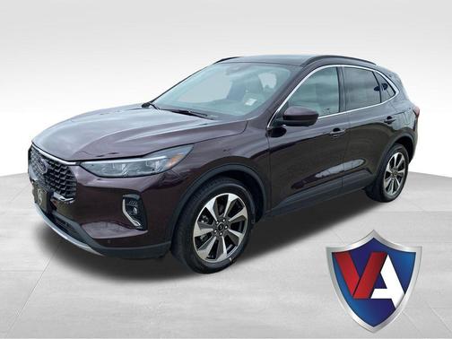 Cinnabar Red Metallic Premium Colorant 2023 Ford Escape Platinum