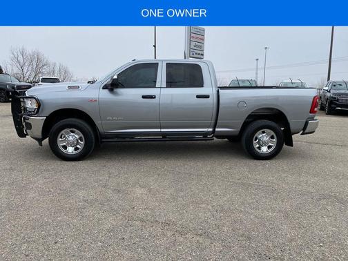 2020 RAM 2500 Tradesman Crew Cab 4X4 6'4' Box