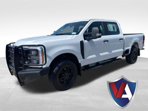 Oxford White 2023 Ford F-250 XL