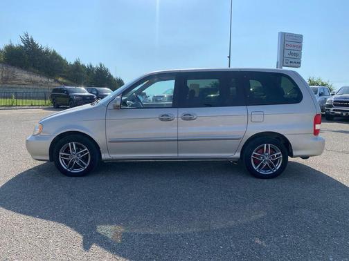 Silky Beige 2005 Kia Sedona LX