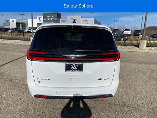2023 Chrysler Pacifica Hybrid Limited