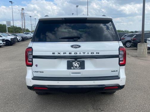 Star White Metallic Tri-Coat 2024 Ford Expedition Max Limited