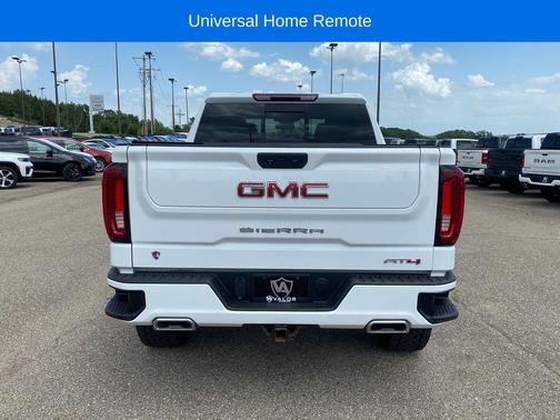 Summit White 2022 GMC Sierra 1500 AT4