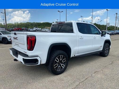 Summit White 2022 GMC Sierra 1500 AT4