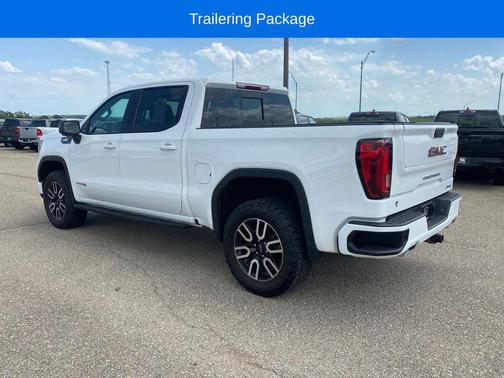 Summit White 2022 GMC Sierra 1500 AT4