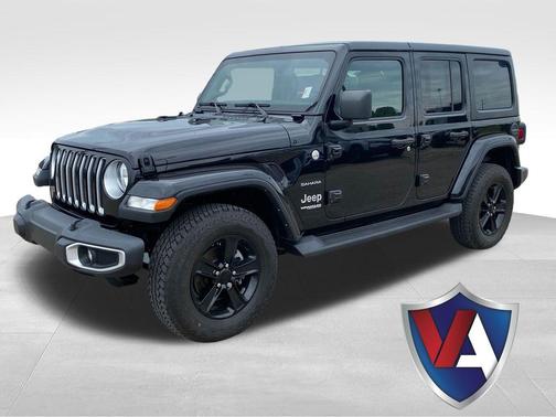 Black Clearcoat 2022 Jeep Wrangler Unlimited Sahara