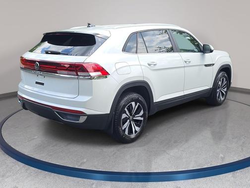 opal white pearl 2026 Volkswagen Atlas Cross Sport 2.0T SE