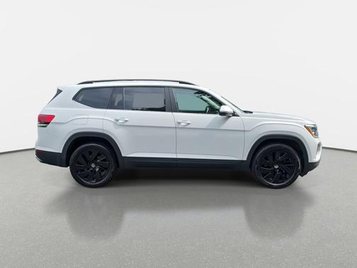 2024 Volkswagen Atlas 2.0T SE w/ Technology