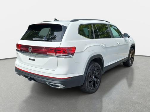 2024 Volkswagen Atlas 2.0T SE w/ Technology