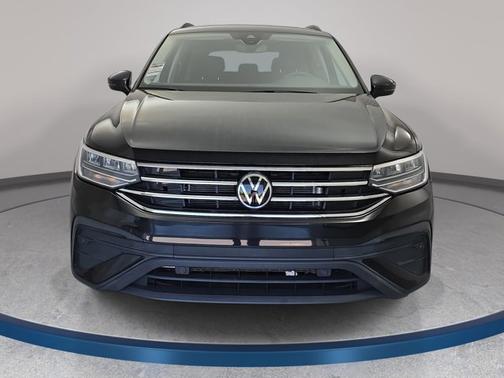 Deep Black Pearl Effect 2023 Volkswagen Tiguan 2.0T S