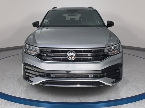 Pyrite Silver Metallic 2023 Volkswagen Tiguan 2.0T SE R-Line Black