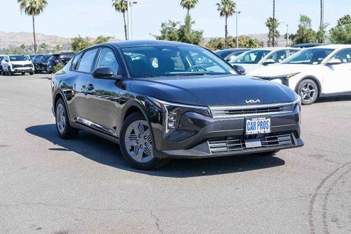 INTERSTELLARGRAY 2026 Kia K4 LX