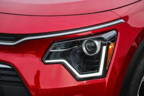 Runway Red 2026 Kia Niro LX