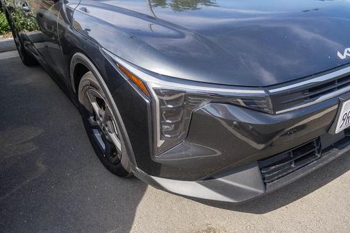 Interstellar Gray 2025 Kia K4 LXS
