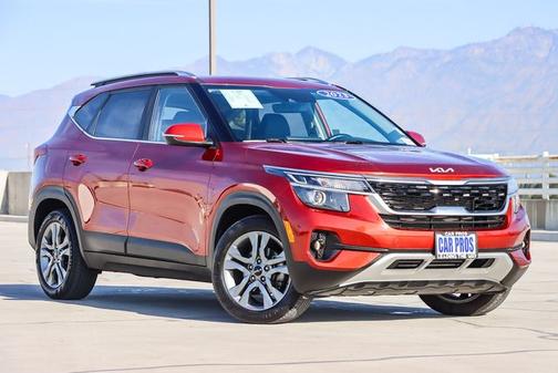 Mars Orange 2023 Kia Seltos S