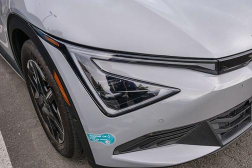Wolf Gray 2025 Kia EV6 Light