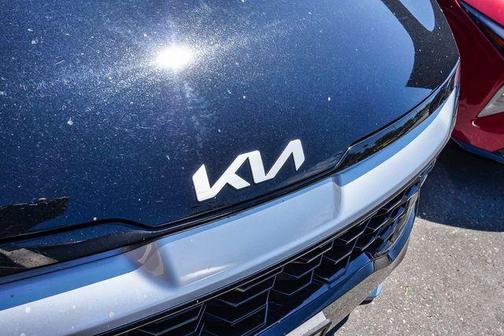 Ebony Black 2024 Kia Sportage EX