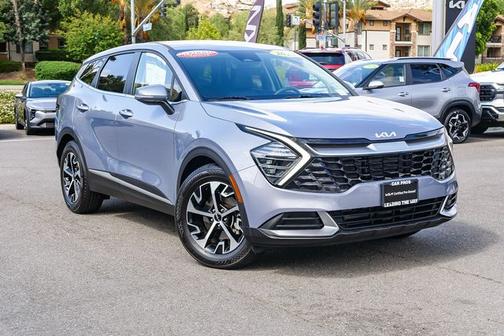 Silver 2024 Kia Sportage EX
