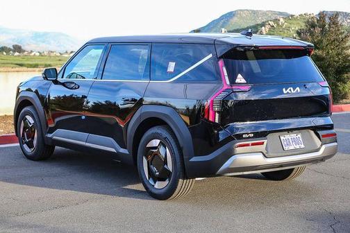 Ebony Black 2026 Kia EV9 Light Long Range